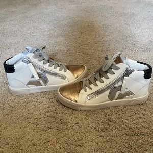 Dolce Vita Fashion Sneakers sz 6.5